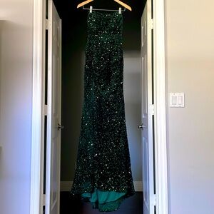 NWT Emerald Green Strapless Sequin Gown w/  Slit | Size 0-2/XS 💚